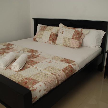 Hotel Coastalbay 2 & Golf Cart Rental San Pedro  Bagian luar foto