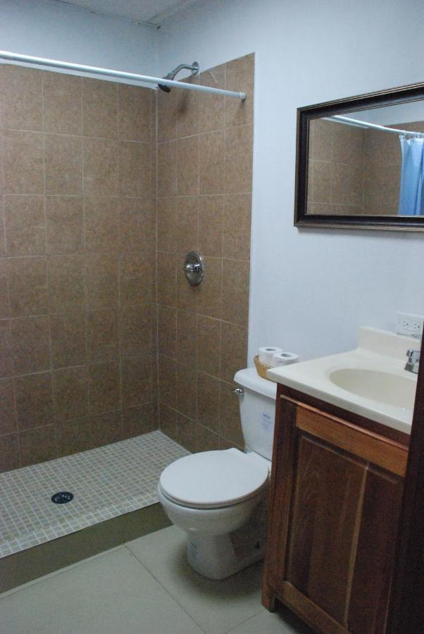Hotel Coastalbay 2 & Golf Cart Rental San Pedro  Bagian luar foto