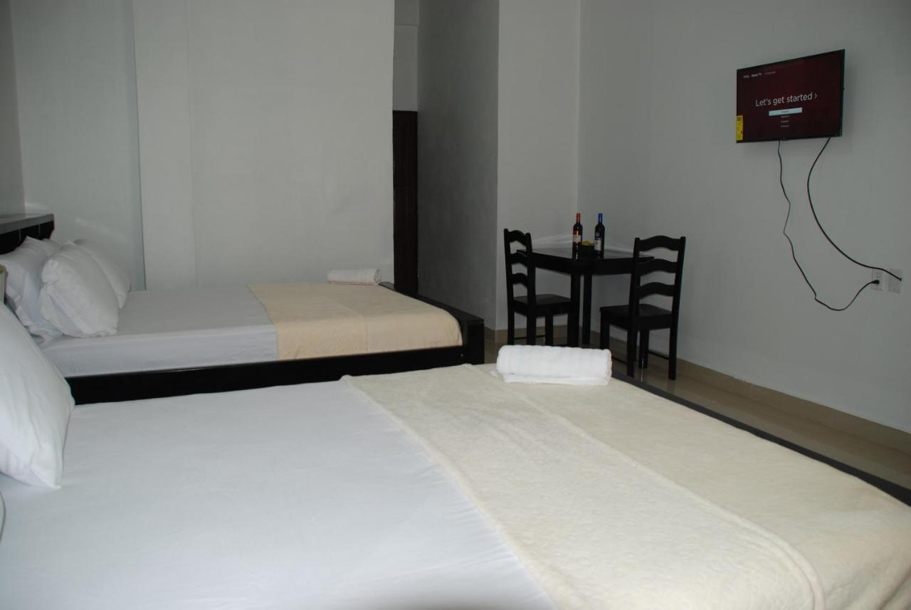Hotel Coastalbay 2 & Golf Cart Rental San Pedro  Bagian luar foto