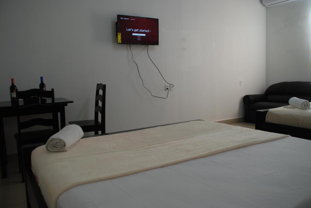 Hotel Coastalbay 2 & Golf Cart Rental San Pedro  Bagian luar foto