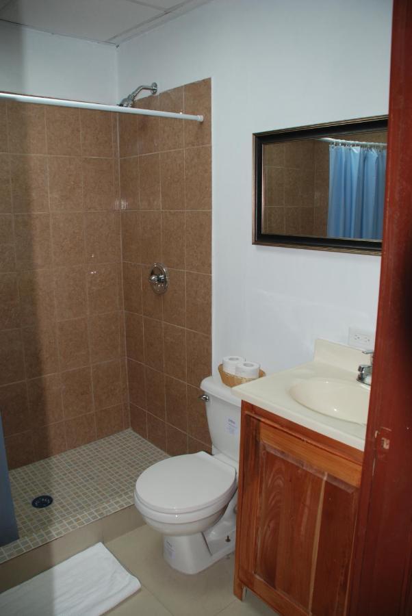 Hotel Coastalbay 2 & Golf Cart Rental San Pedro  Bagian luar foto
