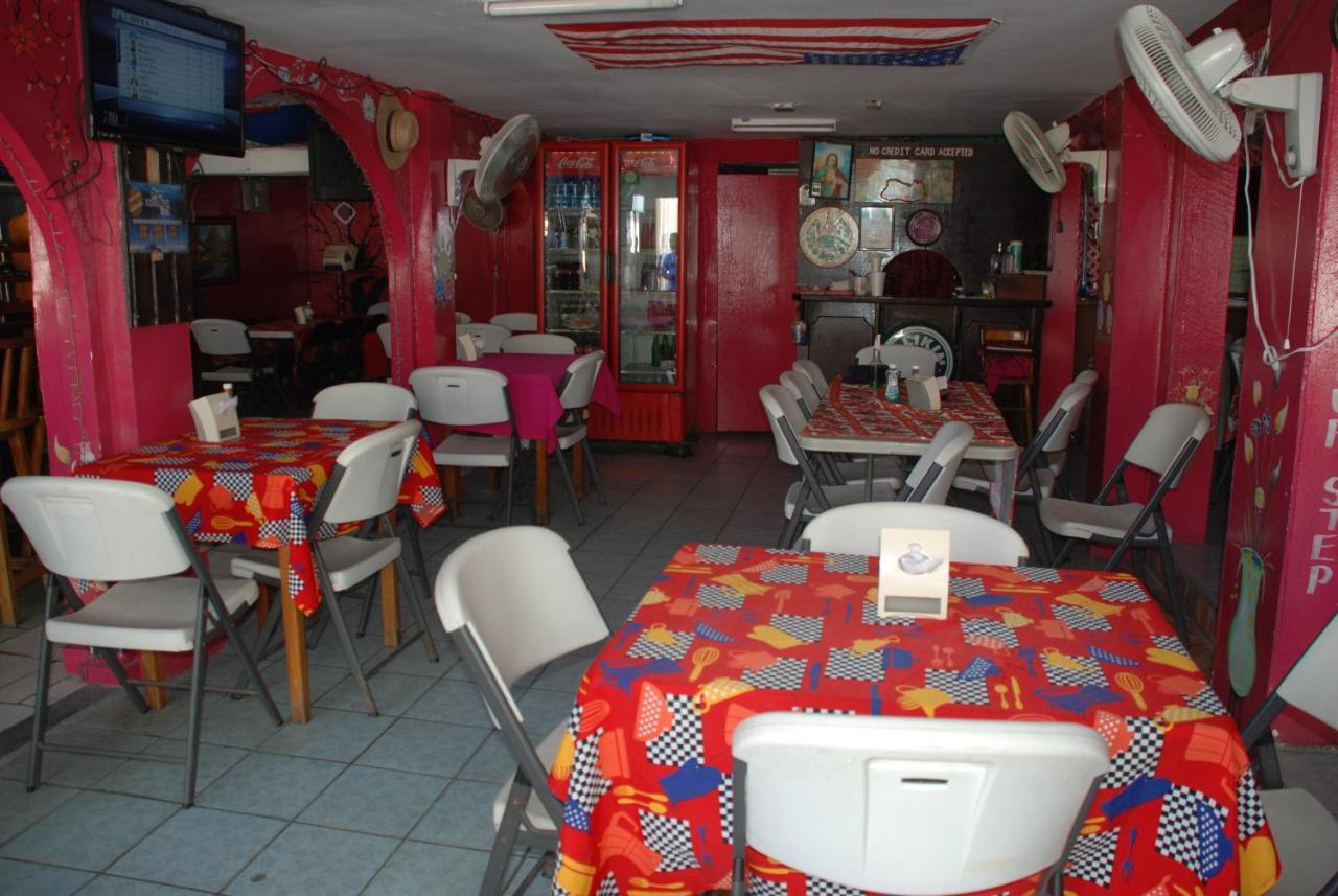 Hotel Coastalbay 2 & Golf Cart Rental San Pedro  Bagian luar foto